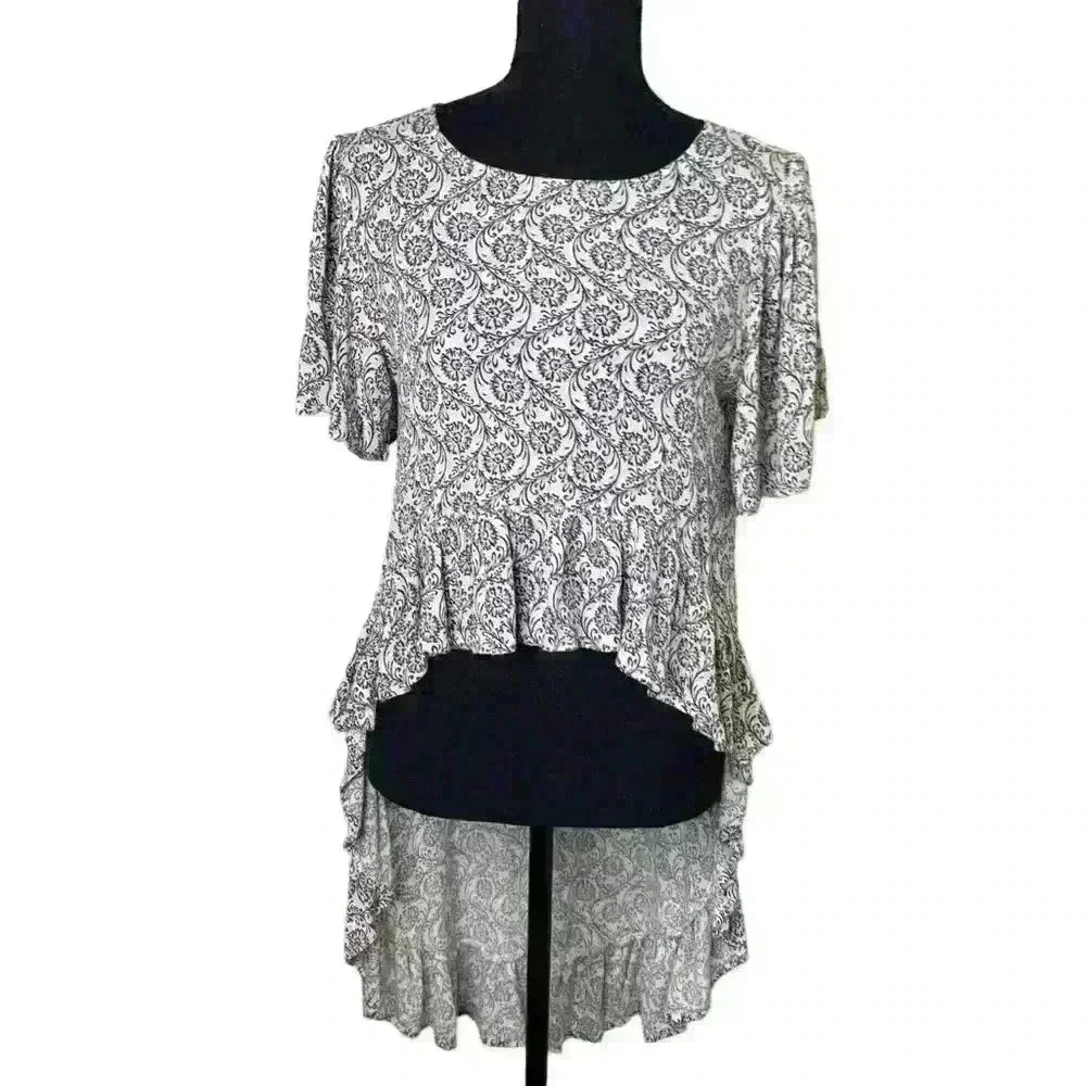 Gypsies & Moondust Top Size S. Printed Longer In The Back Ruffle Hem - Picture 1 of 4